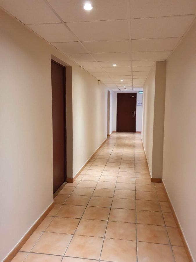 Joli Appartement T2 Dans Residence Avec Piscine, Hammam Et Parking Gratuits Carcassonne Eksteriør bilde